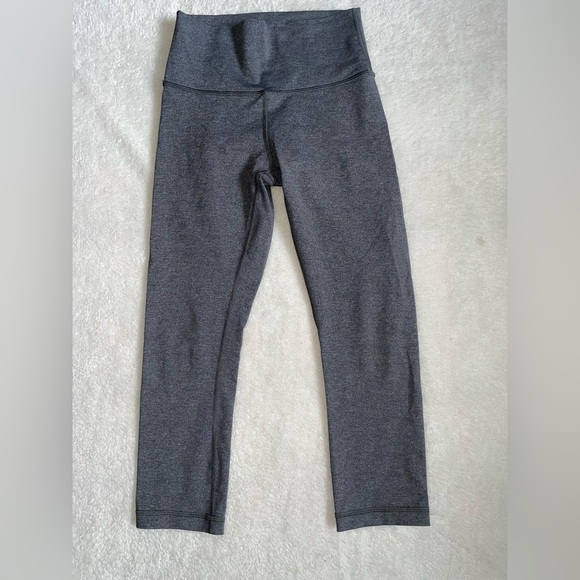 Lululemon Wunder Under Crop (Hi-Rise) - Picture 2 of 9